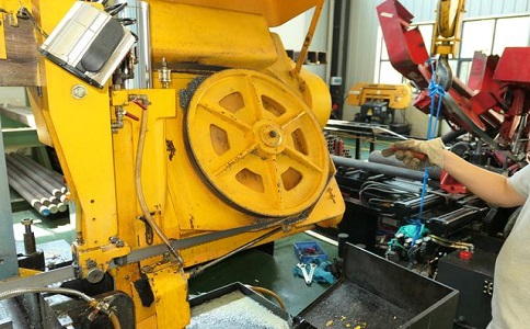 如何解决织金卧式金属带锯床切削时出现的断带现象？